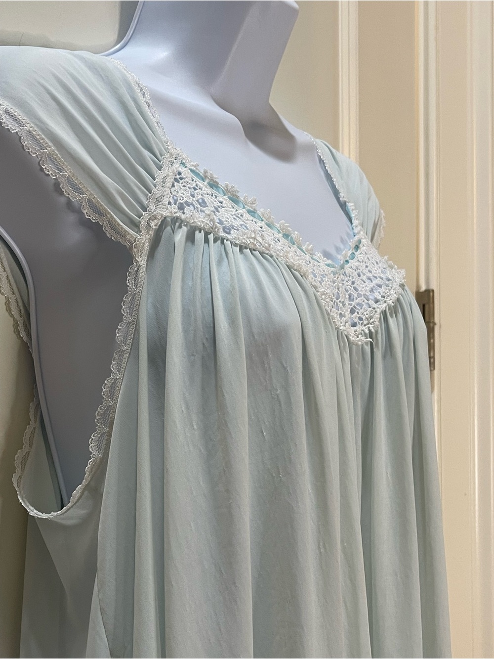 Miss Elaine Nylon Pale Blue Crochet-Trim Nightgown 60s-70s Made in USA Small - Picture 4 of 6